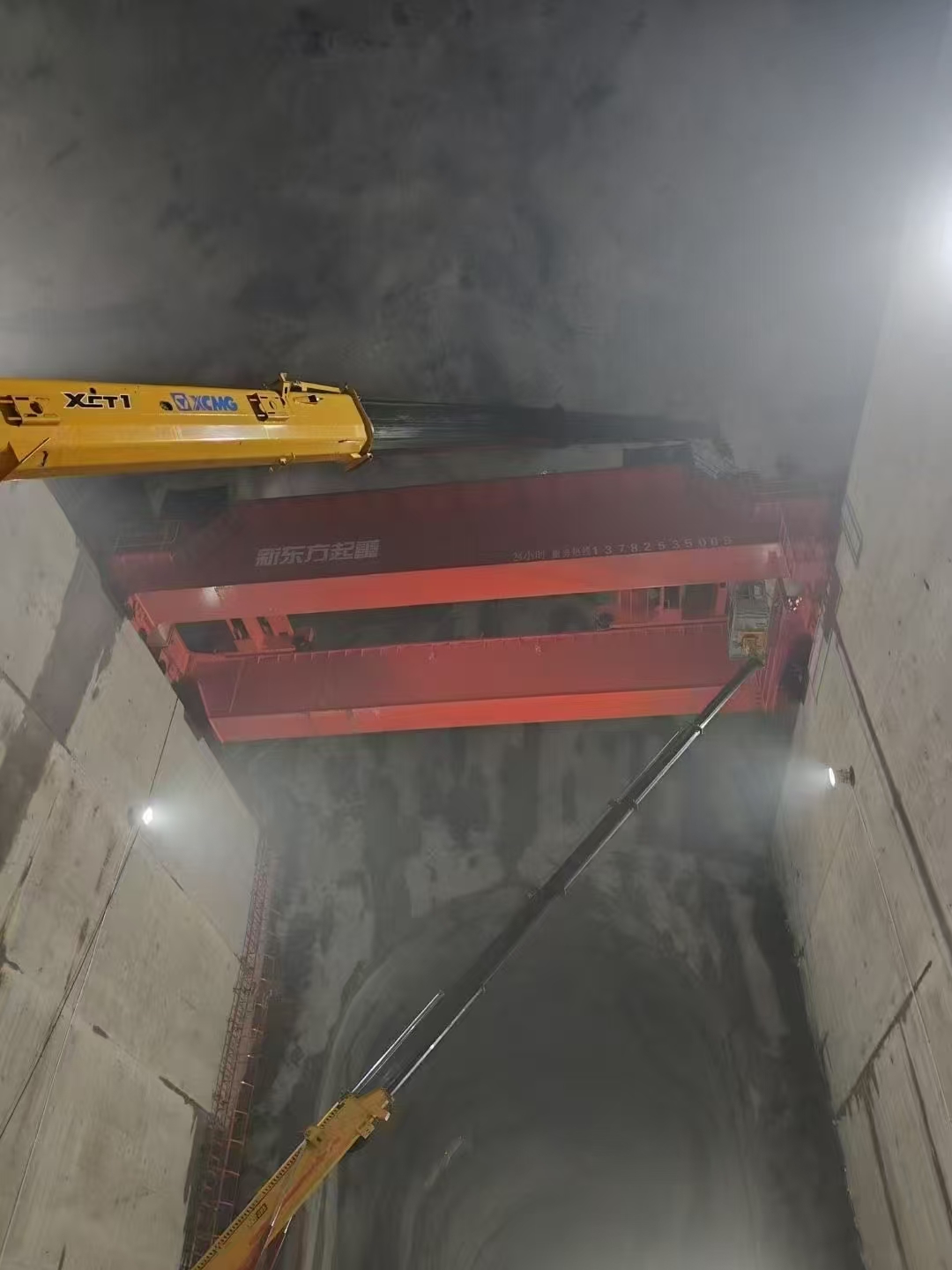 新東方起重機集團承制水電十四局引江補漢工程8標TBM施工橋機 440T（220+220/40t）順利安裝完成，通過驗收。